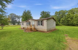 9949 10 Mile Road NE, Rockford, MI 49341