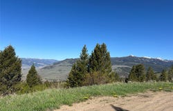 384 Crevice Mountain Road, Gardiner, MT 59030
