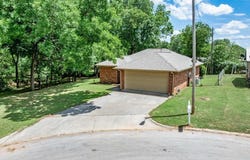 904 Kelly Drive, Noble, OK 73068