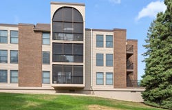 9500 Collegeview Road, Bloomington, MN 55437