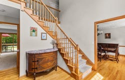 4 Crestwood Dr, Blackstone, MA 01504