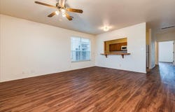 126 Sandstone Dr, Jarrell, TX 76537