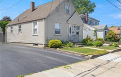 75 Crescent Avenue, Cranston, RI 02910