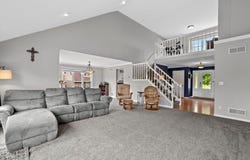 W148n10337 Windsong Cir, Germantown, WI 53022
