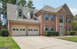 1496 Fallsbrook, Acworth, GA 30101