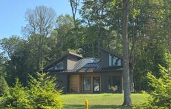 200 Leezy Drive, Pataskala, OH 43062