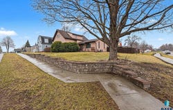 323 N Catherine Ave, Madison, SD 57042
