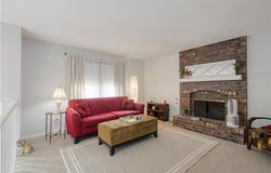 2925 Iva Drive, Independence, MO 64057