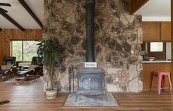 520 Tetherow Road, Williams, OR 97544