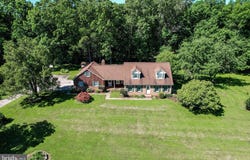 1675 BECK MILL Road, HANOVER, PA 17331
