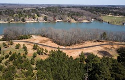 2106 Skypark Rd, Florence, AL 35634