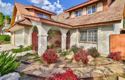 5260 Edgeware Drive, Calabasas, CA 91301