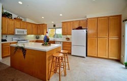821 Tumbleweed DR, SALINAS, CA 93905