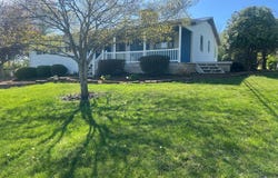 116 Boggs Rd, Frankford, WV 24938