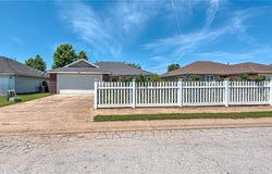 64 Cheryl  CIR, Bentonville, AR 72712