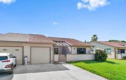 18 Winchmore Lane, Boynton Beach, FL 33426
