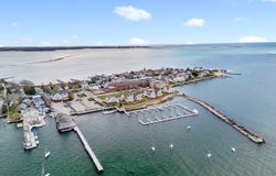 8 Stonington Commons, Stonington, CT 06378