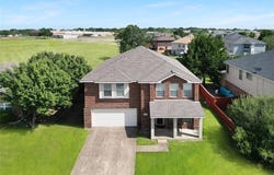 230 Equestrian Drive, Waxahachie, TX 75165