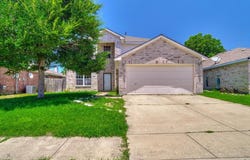 905 Hems Lane, Arlington, TX 76001
