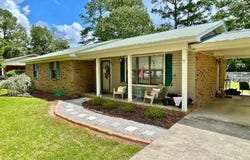 625 S Rountree, Metter, GA 30439