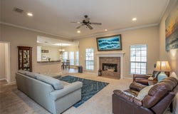 216 Keswick Drive, Hewitt, TX 76643