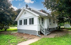 202-204 PUTNAM Street, East Peoria, IL 61611