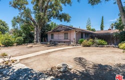 143 E Arrow Hwy, Claremont, CA 91711