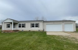 59854 Long Lake Road, Colon, MI 49040