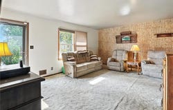 3750 N Olive Street, Kansas City, MO 64116