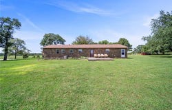 19161 Old Springtown  RD, Gentry, AR 72734