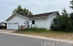 1212 Commercial, Munising, MI 49862