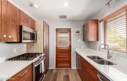 3031 E AVALON Drive, Phoenix, AZ 85016