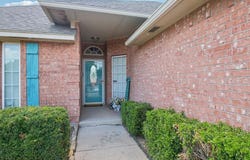 4605 Mackenzie Drive, Moore, OK 73160