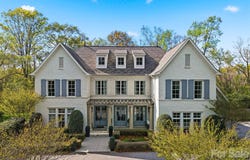 834 9th Avenue NW, Hickory, NC 28601