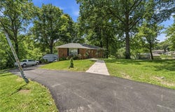 7 Country Club Terrace, Lexington, MO 64067