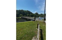1421 Hull St, Chesapeake, VA 23324