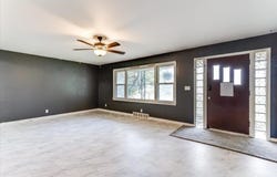 921 W 5th, Newton, KS 67114