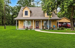 226 Crest Ln, Onalaska, TX 77360