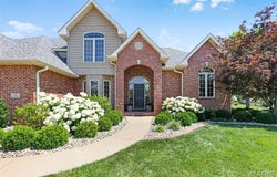 13 Fox Hollow, Edwardsville, IL 62025