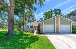 128 Laughing Gull Court, Daytona Beach, FL 32119
