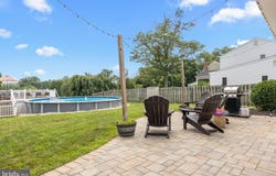 10 ALSCOT CIRCLE, LANGHORNE, PA 19047