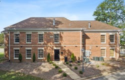 4215 Kirchoff Road, Rolling Meadows, IL 60008