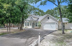 2526 Fox Point Circle, Quinlan, TX 75474