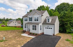 1912  Woodland Trl, Farmville, VA 23901