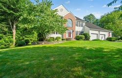 75 Kennedy Circle, Northbridge, MA 01534