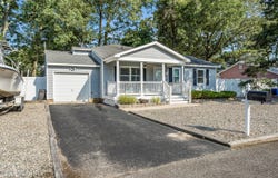 461 Commodore Drive, Forked River, NJ 08731