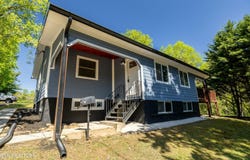 516 Delaware Ave, Oak Ridge, TN 37830