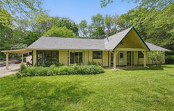 8111 E Peek Road, Peculiar, MO 64078