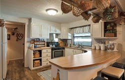3 Dogwood Lane, Olmsted Twp, OH 44138