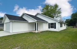 528 W. 3rd St, Flora, IL 62839